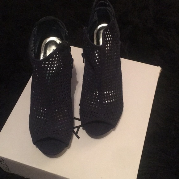 Steve Madden peep toe heels - Picture 2 of 6